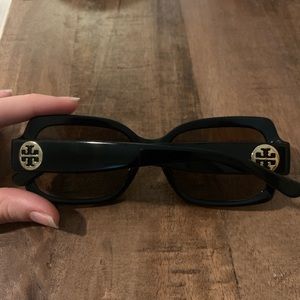 TORY BURCH SUNGLASSES